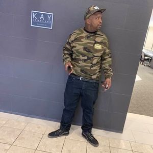 Meet your Posher, Dimitrious